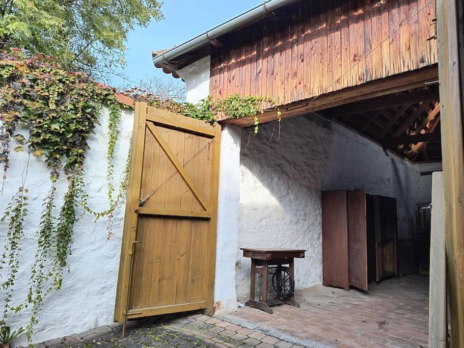 Chaloupka U Mostu Sv Jana V Centru Vodnan Vodňany Esterno foto